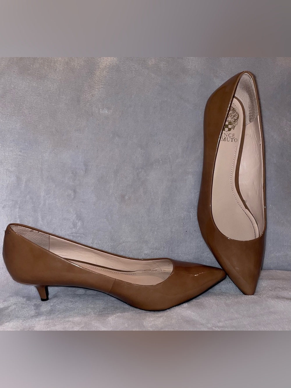 Vince Camuto Womens Size 8.5 Maureen Tan Patent Leather Kitten Heels Pointed Toe - Picture 7 of 12